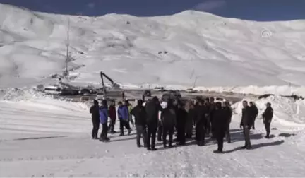 Hakkari'de Kayak Sezonu Açıldı