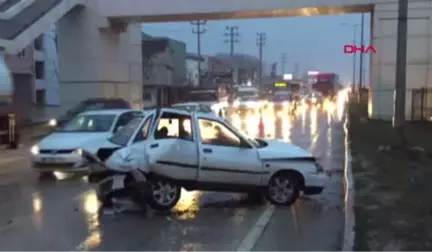 Bursa İnegöl'de Zincirleme 2 Kaza; 1'i Bebek 4 Yaralı