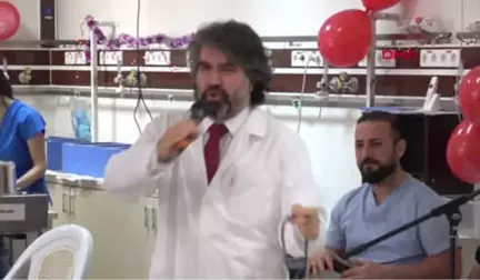 İzmir Kanser Hastaları İçin Yılbaşı Partisinde Eğlendi