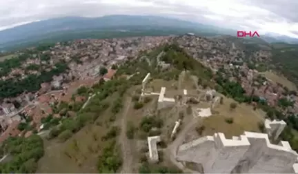 Tokat Tarihi Niksar Kalesi'nin Surlarındaki Yazılar Tepki Çekti