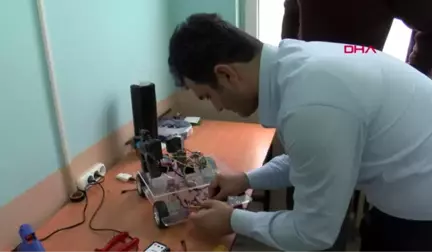 Bursa Şehit Haberlerine Üzülen Öğrenciler Askeri Robot Geliştirdi