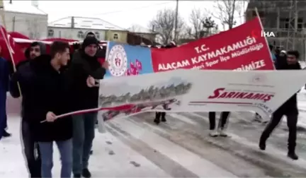 Alaçam'da Sarıkamış Şehitlerini Anma Yürüyüşü Düzenlendi