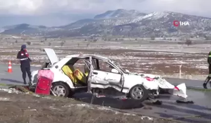 Burdur'da Trafik Kazası: 2 Ölü, 1 Yaralı