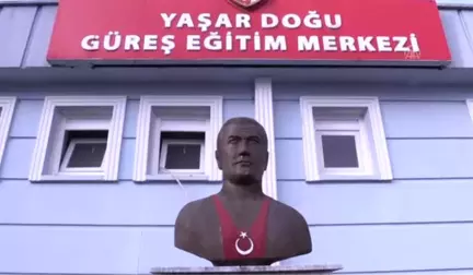 Şampiyon Güreşçiler Yaşar Doğu'nun İzinden Gidiyor