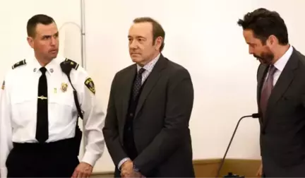 İki Oscar Ödüllü Oyuncu Kevin Spacey, 18 Yaşında Bir Erkeği Taciz Etmek Suçunda Hakim Karşısına Çıktı