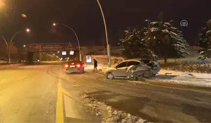 Aracının Kazada Fırlayan Lastiklerinden Birini Bırakıp Üç Tekerle Kaçtı