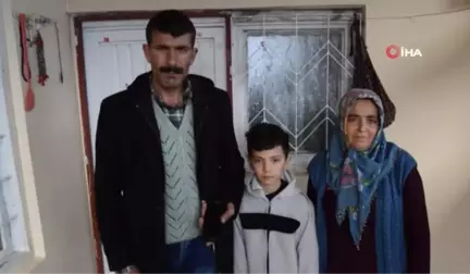 Gözü Yaşlı Aile Kaybolan Çocuklarını Arıyor