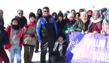 Kayseri Emniyeti Karne Hediyesi Olarak Öğrencileri Erciyes'e Götürdü