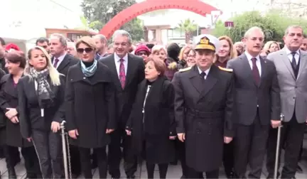 Atatürk'ün Annesi Zübeyde Hanım, Vefatının 96. Yılında Mezarı Başında Anıldı