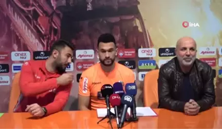 Alanyaspor, Steven Caulker'i Renklerine Bağladı