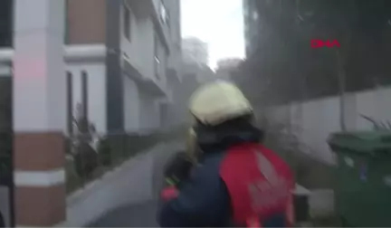 İstanbul- Kadıköy'de Trafoda Çıkan Yangın Korku ve Paniğe Neden Oldu