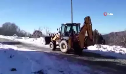 Karne Hediyesi Kar Olunca Minik Öğrenciler Doyası Eğlendi