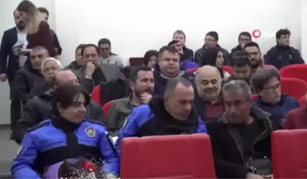 Ressam Polis Başmüfettişi Ahmet Sula Konferansta Acenta Temsilcileri ile Bir Araya Geldi