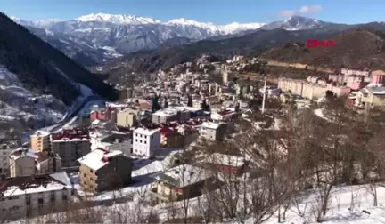 Artvin Şavşat'ta Renkli Kar Şenliği