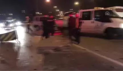 İzmir'de Trafik Kazası: 2 Yaralı