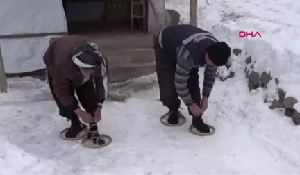 Hakkari Yazın Biçtikleri Otları Kışın Kızakla Köye Taşıyorlar