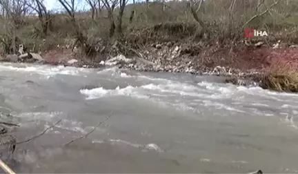 Kazları İçin Derenin Üstüne Teleferik Kurdu