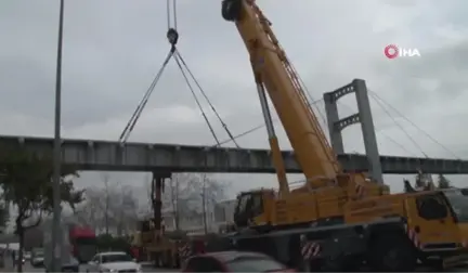 Üniversiteli Aslıhan'ın Hayatını Kaybettiği Yolda Üst Geçit İnşaatı Başladı