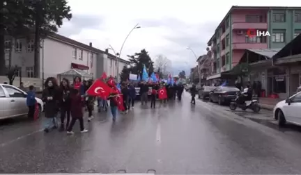 Akyazı'da 'Doğu Türkistan' İçin Yürüyüş Düzenlendi