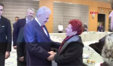 Binali Yıldırım Okul Arkadaşları ve Öğretmenleriyle Bir Araya Geldi - 1