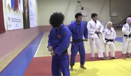 Futbolla Başladığı Sporda Judoda Madalyalara Uzandı