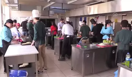 Özledikleri Anne Yemekleriyle