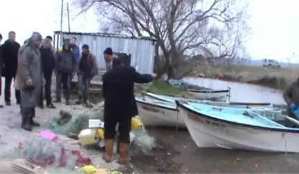 Manyas Gölü'nde Kaybolan Balıkçıyı Arama Çalışmaları - Balıkesir