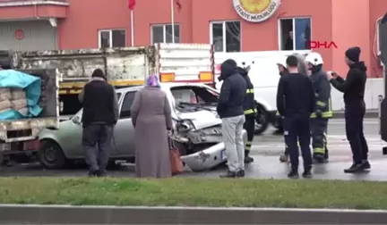 Yalova'da Zincirleme Kazada 'Tabelalar Şaşırtıyor' İddiası