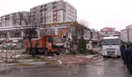 Beylikdüzü'nde Bir Kafenin Yıkılması - İstanbul