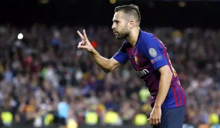 Barcelona, Jordi Alba'nın Sözleşmesini 2024 Yılına Kadar Uzattı