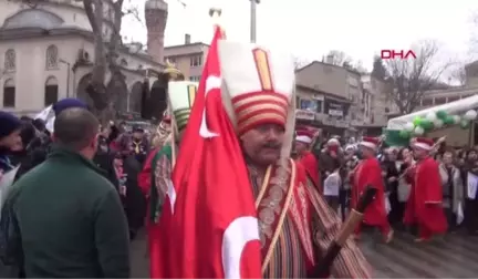 Bursa Bursa'da Yeşilay'dan Mehteranlı Sağlıklı Yaşam Yürüyüşü