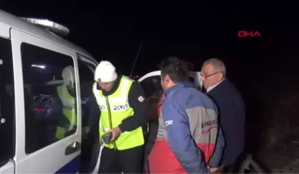 Gaziantep'te Otomobil Kamyona Çarptı: 2 Yaralı