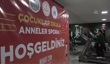 Çocuklar Okula, Anneler Spora