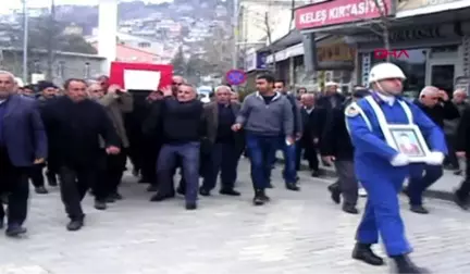 Kahramanmaraş Kalp Krizinden Ölen Gazi Toprağa Verildi