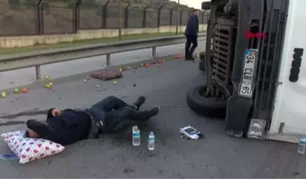 İstanbul- Kazanın Hemen Sonrası.... Yaralılara Yastık ve Minderle Yardım Seferberliği