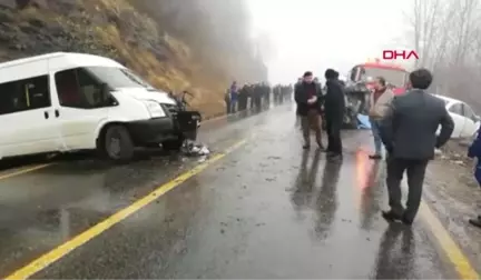 Ordu Öğrenci Servisi Otomobille Çarpıştı: 2 Ölü 4 Yaralı