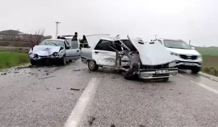 Adıyaman'da Trafik Kazası: 1 Ölü 5 Yaralı