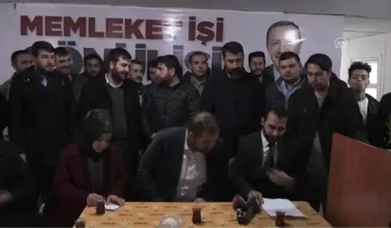 İyi Parti'den İstifa Eden Gençler AK Parti'ye Geçti