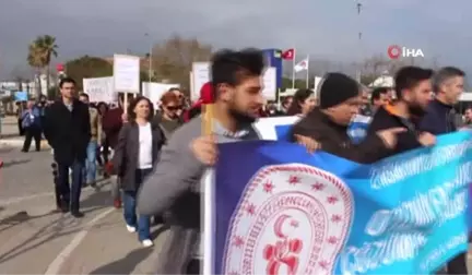 Balıkesir'de Dünya Otizm Farkındalık Yürüyüşü Yapıldı