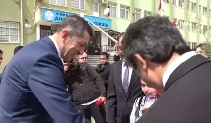 Bakan Selçuk ile Öğrencinin İngilizce Diyaloğu