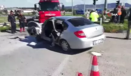 Ambulans ile Otomobil Çarpıştı: 1'i Bebek 9 Kişi Yaralandı