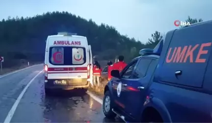 Kayan Araca Çarpmamak İçin Menfeze Uçtular : 1'i Ağır 5 Yaralı