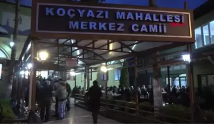 Düzce 109 Yıldır Camide Kandilde Yemek İkram Ediliyor