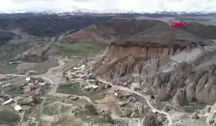 Van'ın Kapadokyası 'Vanadokya'ya' Turist Akını