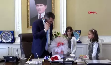 Erzurum Temsili Valiyi, Gazeteci Babası Takip Etti