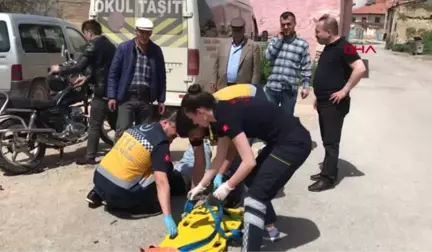 Karaman Kazada Bacağında Kırıklar Oluşan Mustafa, Sedyeye Alınırken Ağladı