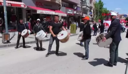 Burdur'da 1 Mayıs Yürüyüşü