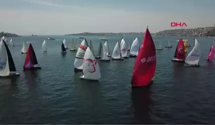 İstanbul Boğazı'nda Yılın İlk Yelkenli Yarışı Gerçekleşti