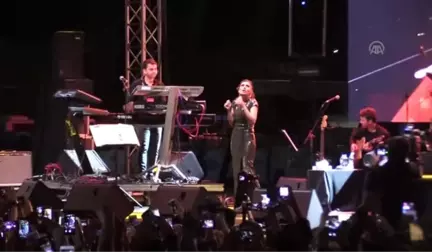 Yıldız Tilbe, Edirne'de Konser Verdi