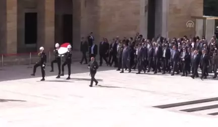 Vakıflar Genel Müdürlüğü Heyetinden Anıtkabir'e Ziyaret